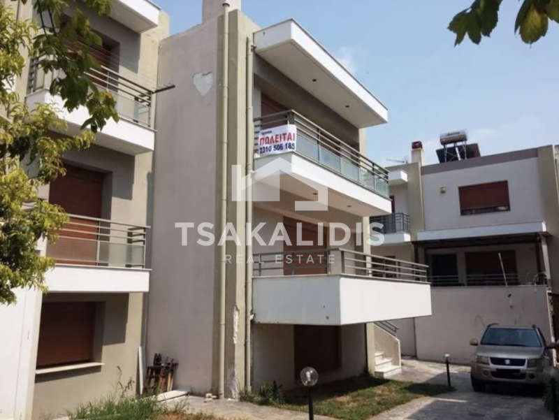 property-img